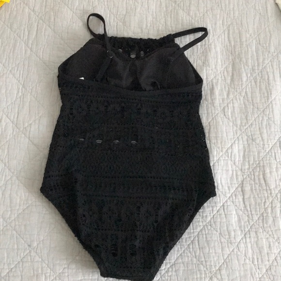 🩱 Bathing Suit - Picture 2 of 4